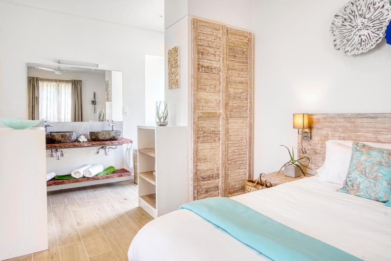 Pineapple Beach Villas Baie Lazare  エクステリア 写真