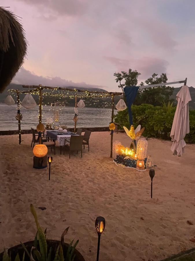 Pineapple Beach Villas Baie Lazare  エクステリア 写真