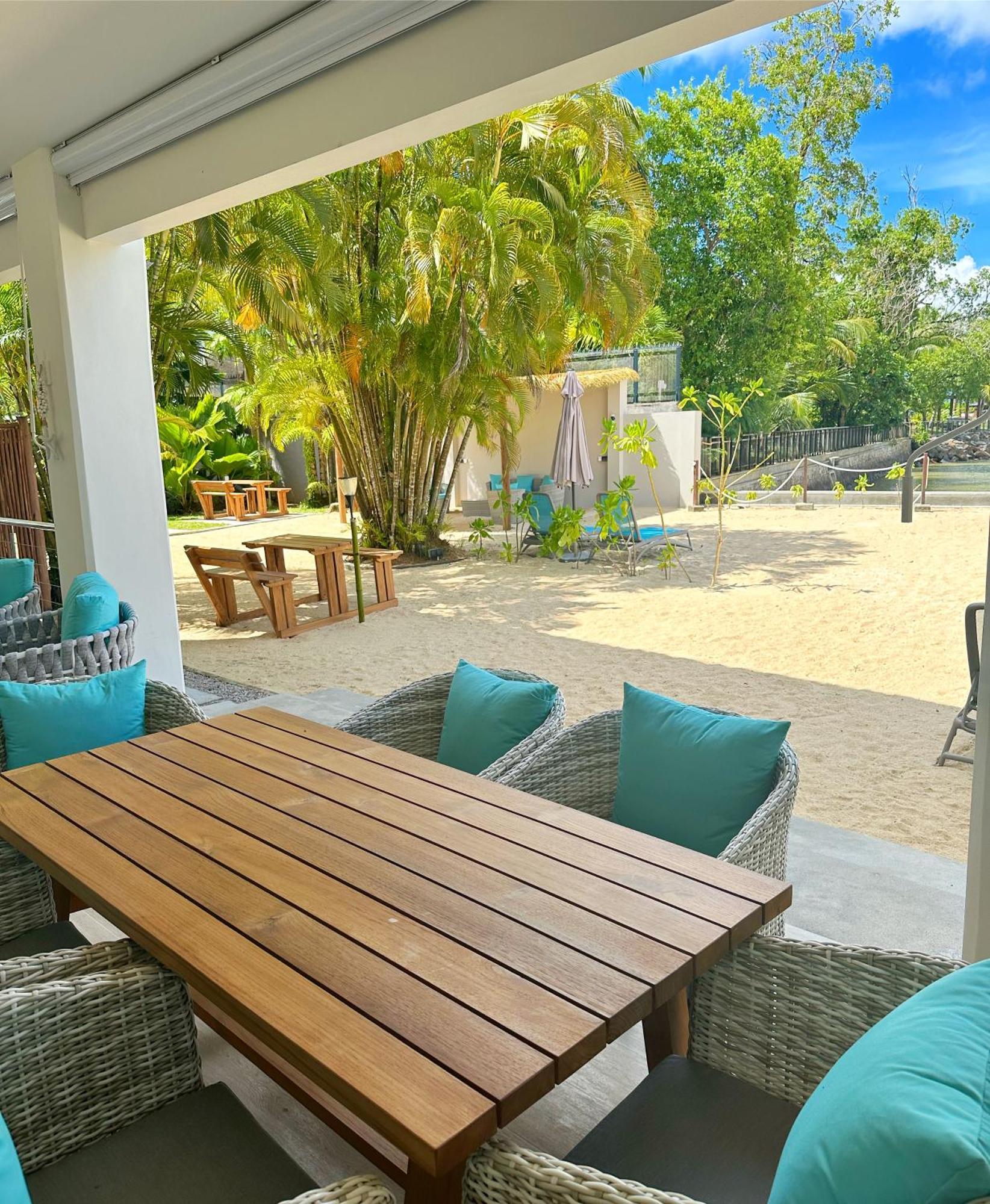 Pineapple Beach Villas Baie Lazare  エクステリア 写真