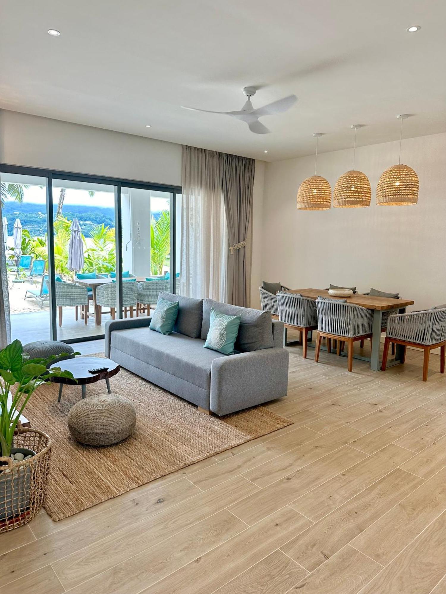 Pineapple Beach Villas Baie Lazare  エクステリア 写真